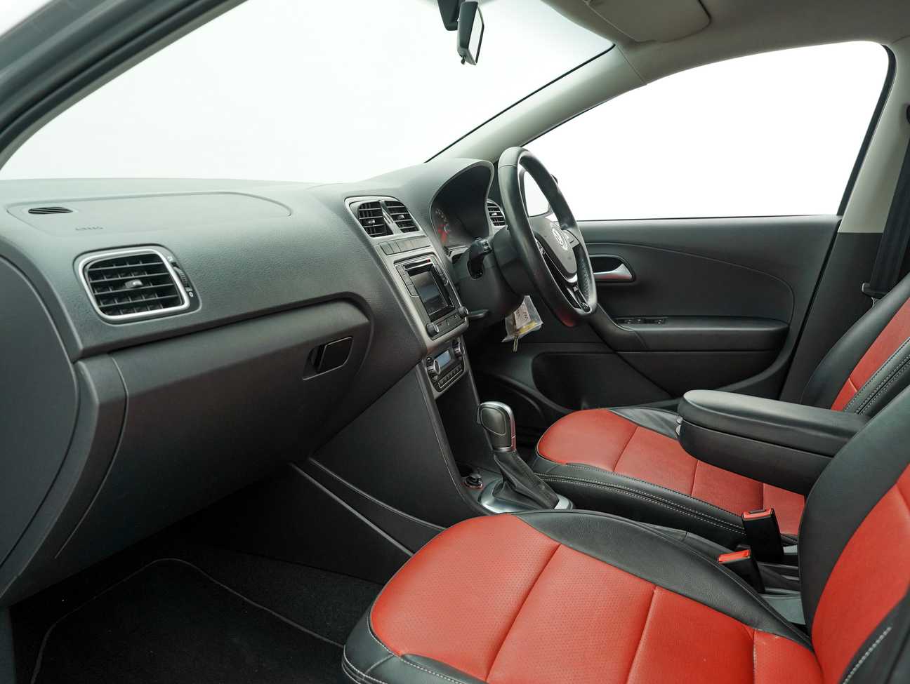 terpakai 2017 Volkswagen Polo  1.6