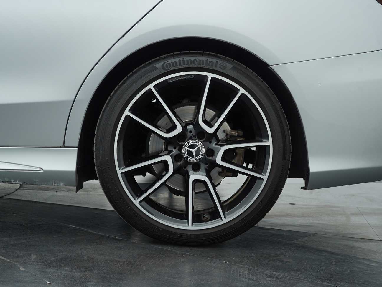terpakai 2020 Mercedes-Benz C300 AMG Line 2.0