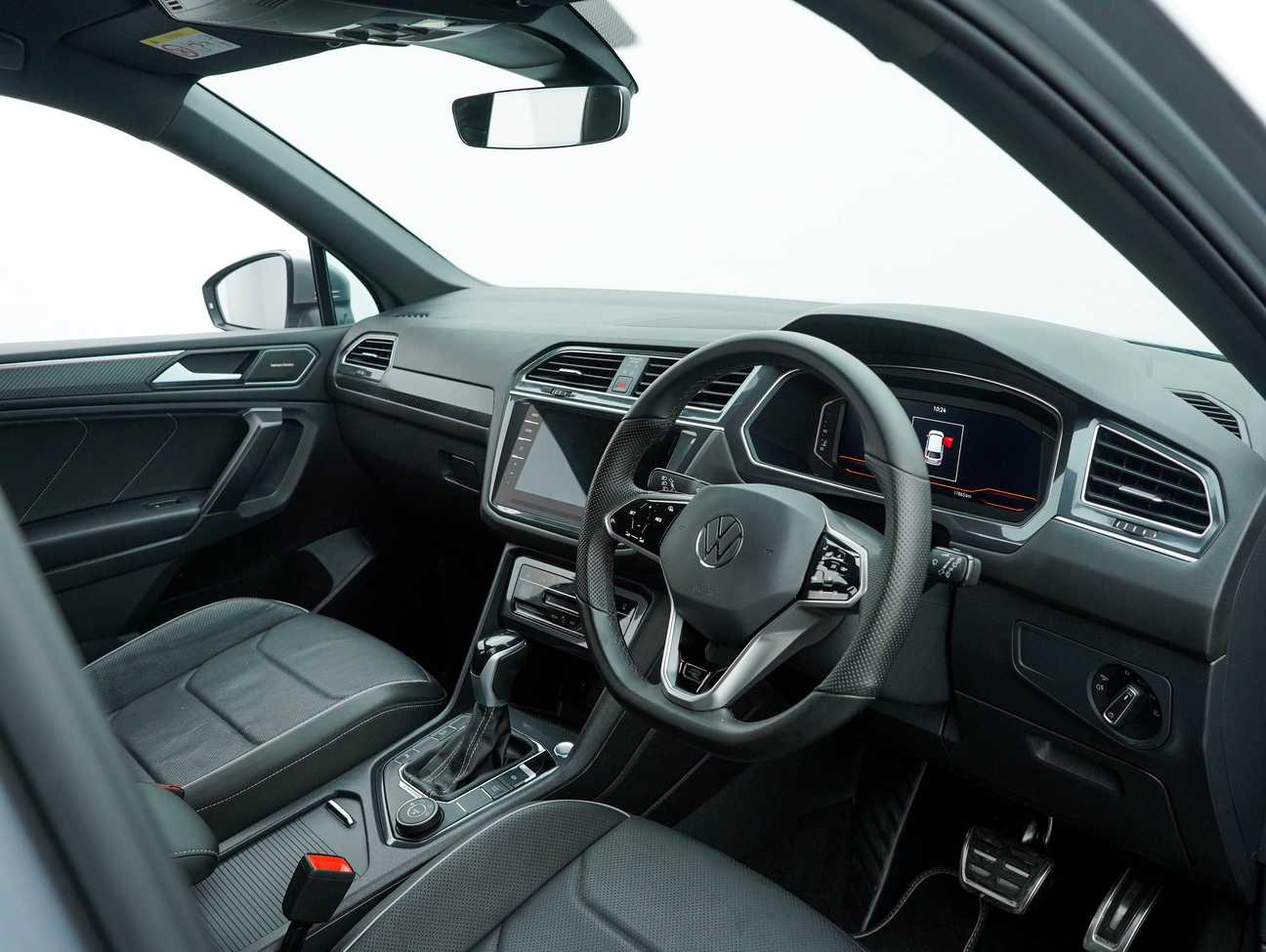 used 2023 Volkswagen Tiguan Allspace R-Line 4MOTION 2.0