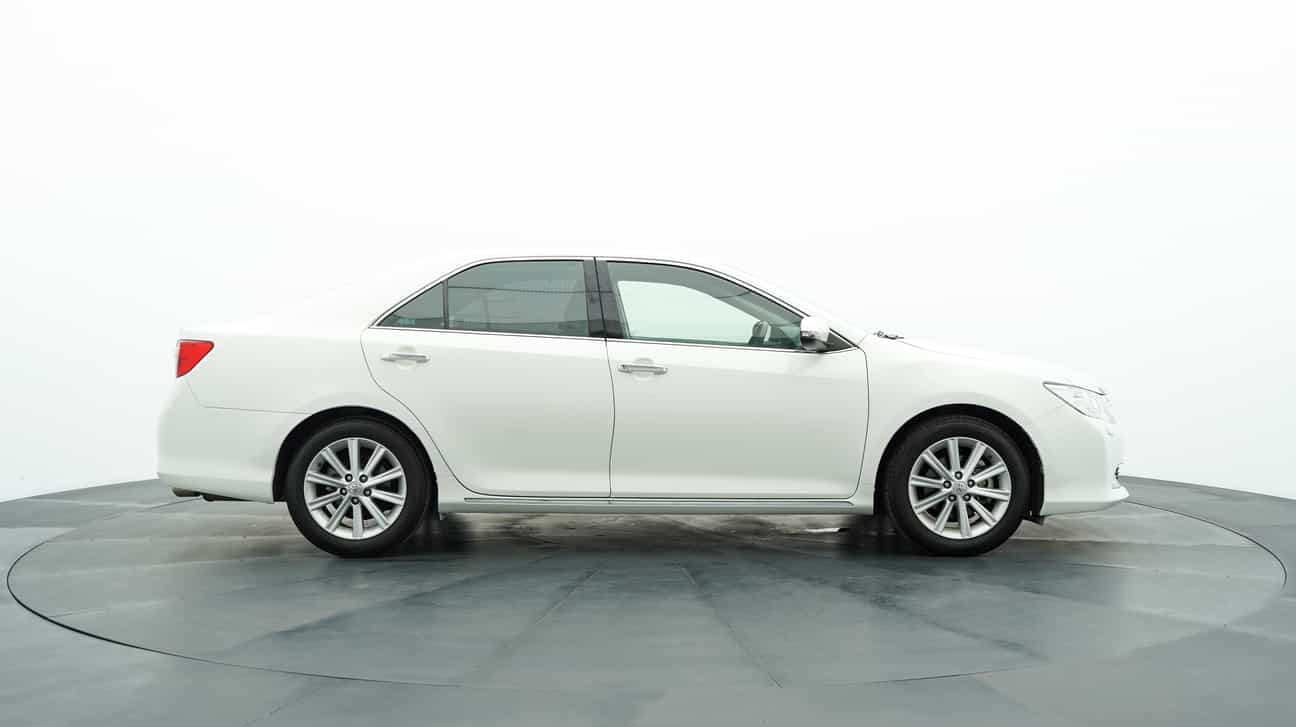 used 2014 Toyota CAMRY V 2.5