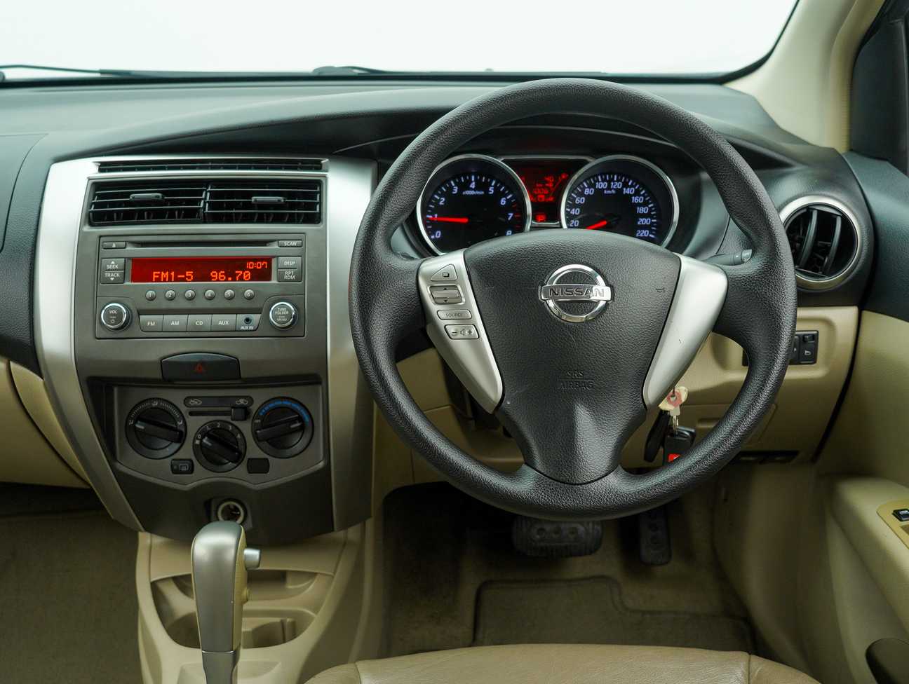 used 2014 Nissan Grand Livina Comfort 1.6