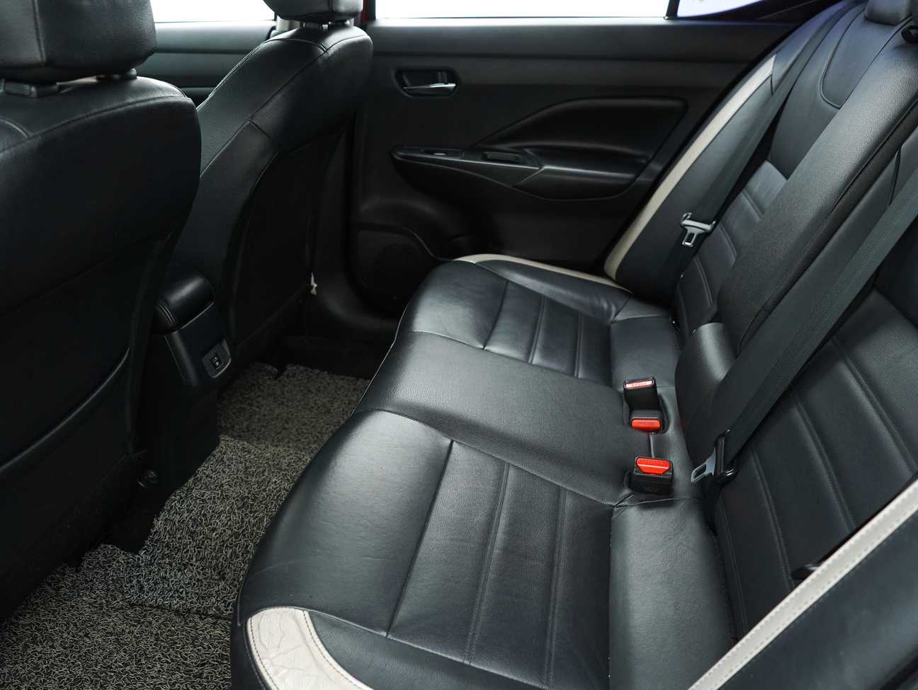 used 2021 Nissan Almera VLT 1.0