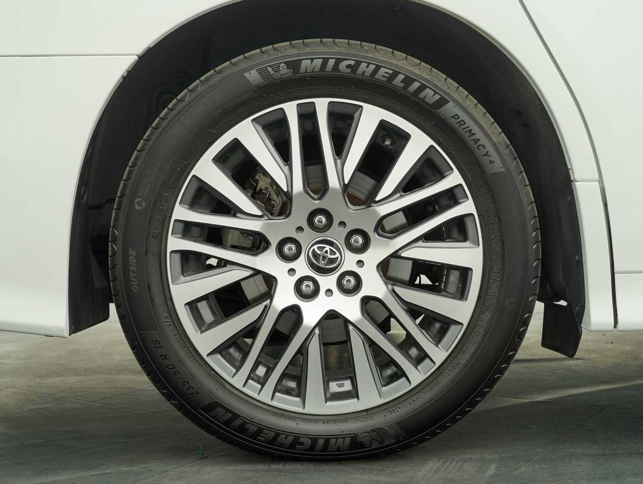 used 2016 Toyota Vellfire ZG 2.5