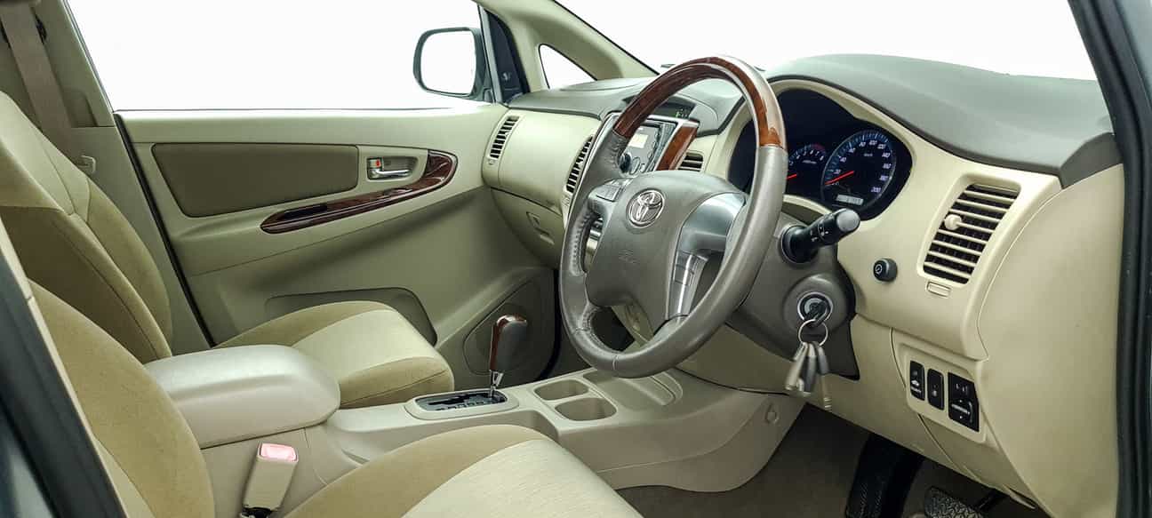 used 2014 Toyota INNOVA G 2.0