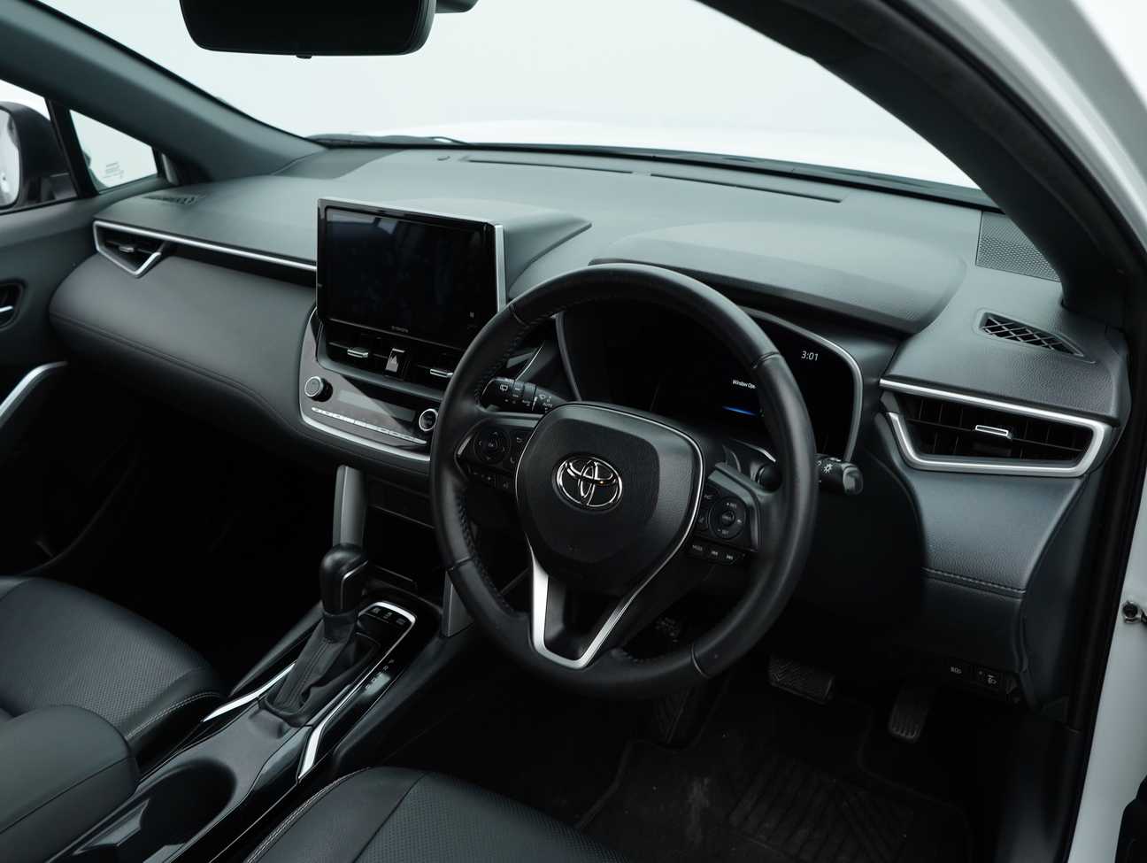 used 2022 Toyota Corolla Cross Hybrid 1.8