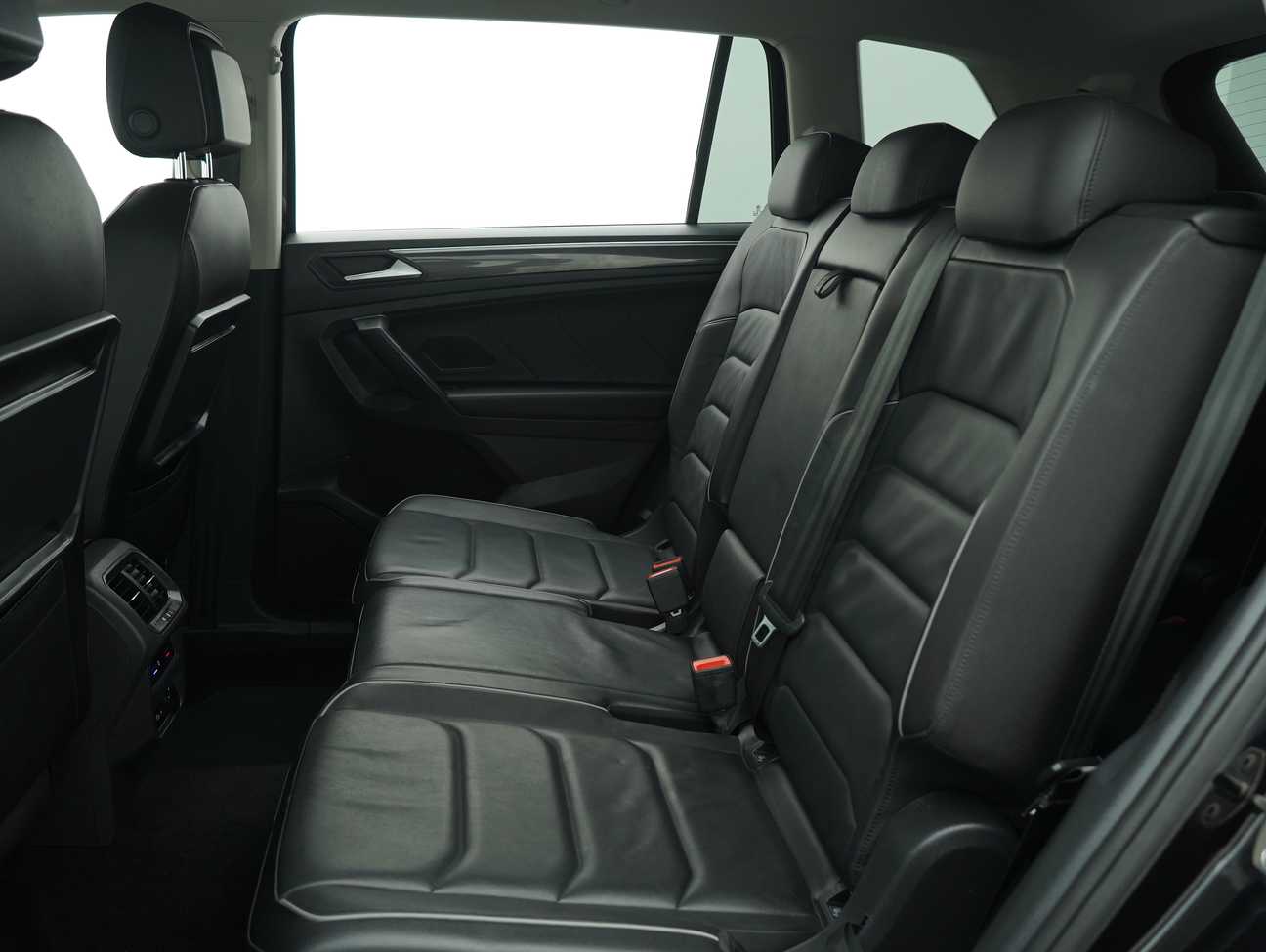 terpakai 2021 Volkswagen Tiguan Allspace Highline 1.4