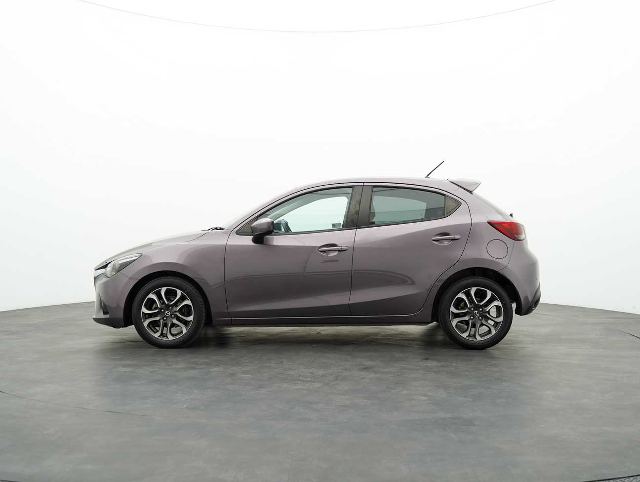 terpakai 2017 Mazda 2 HATCHBACK SKYACTIV 1.5