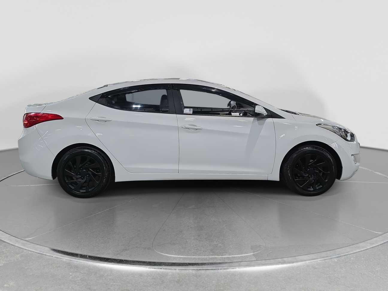 used 2013 Inokom Elantra  1.6