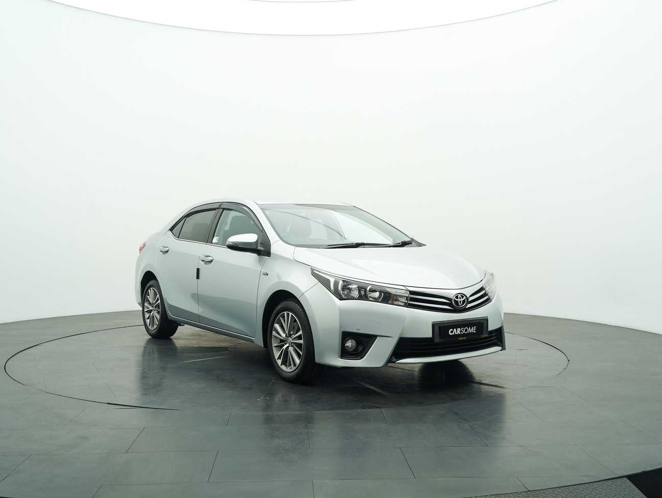 used 2015 Toyota Corolla Altis E 1.8
