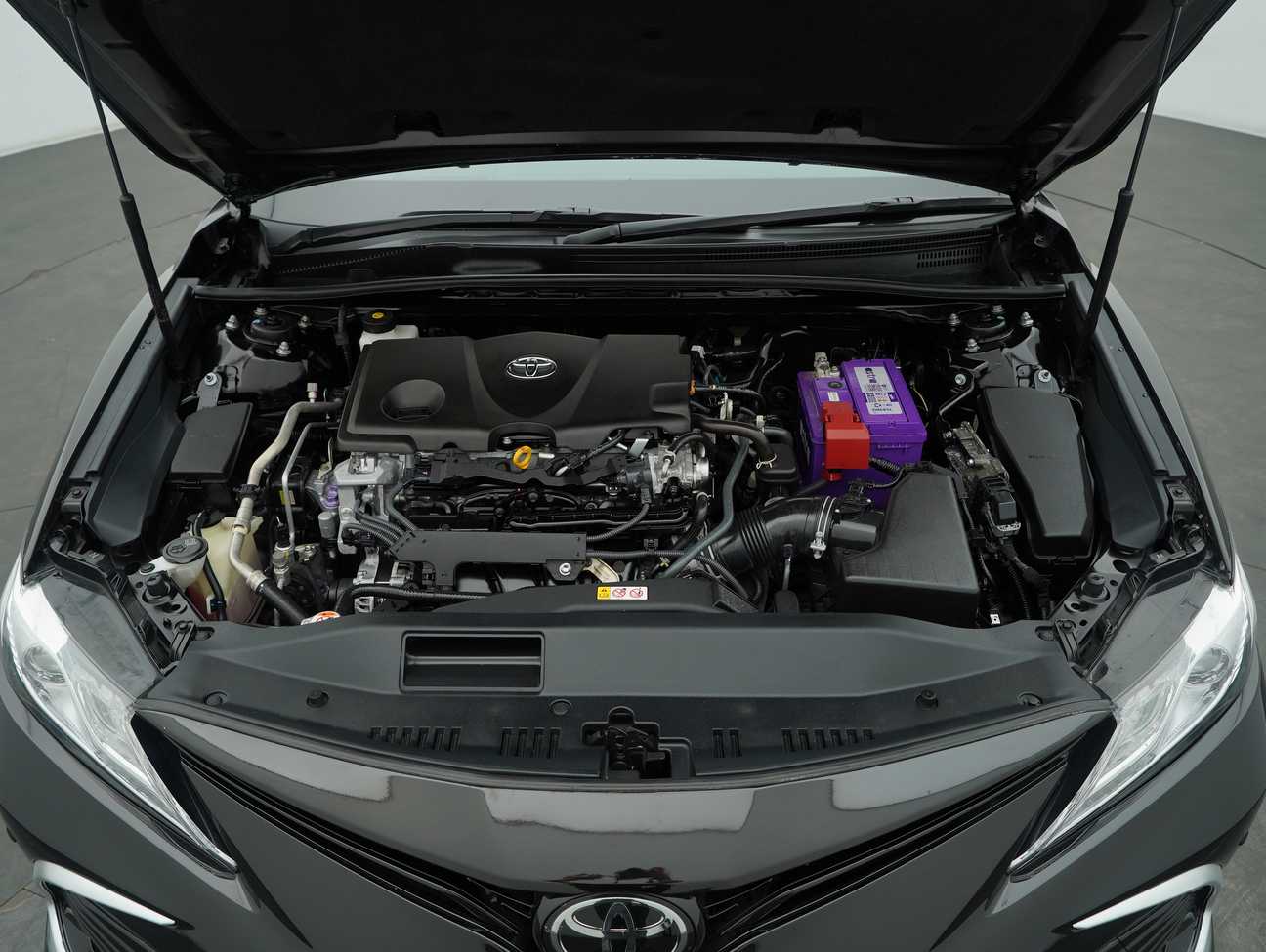 used 2023 Toyota Camry V 2.5