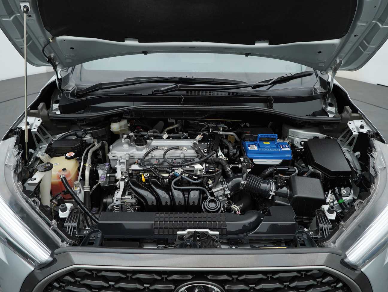 terpakai 2022 Toyota Corolla Cross V 1.8