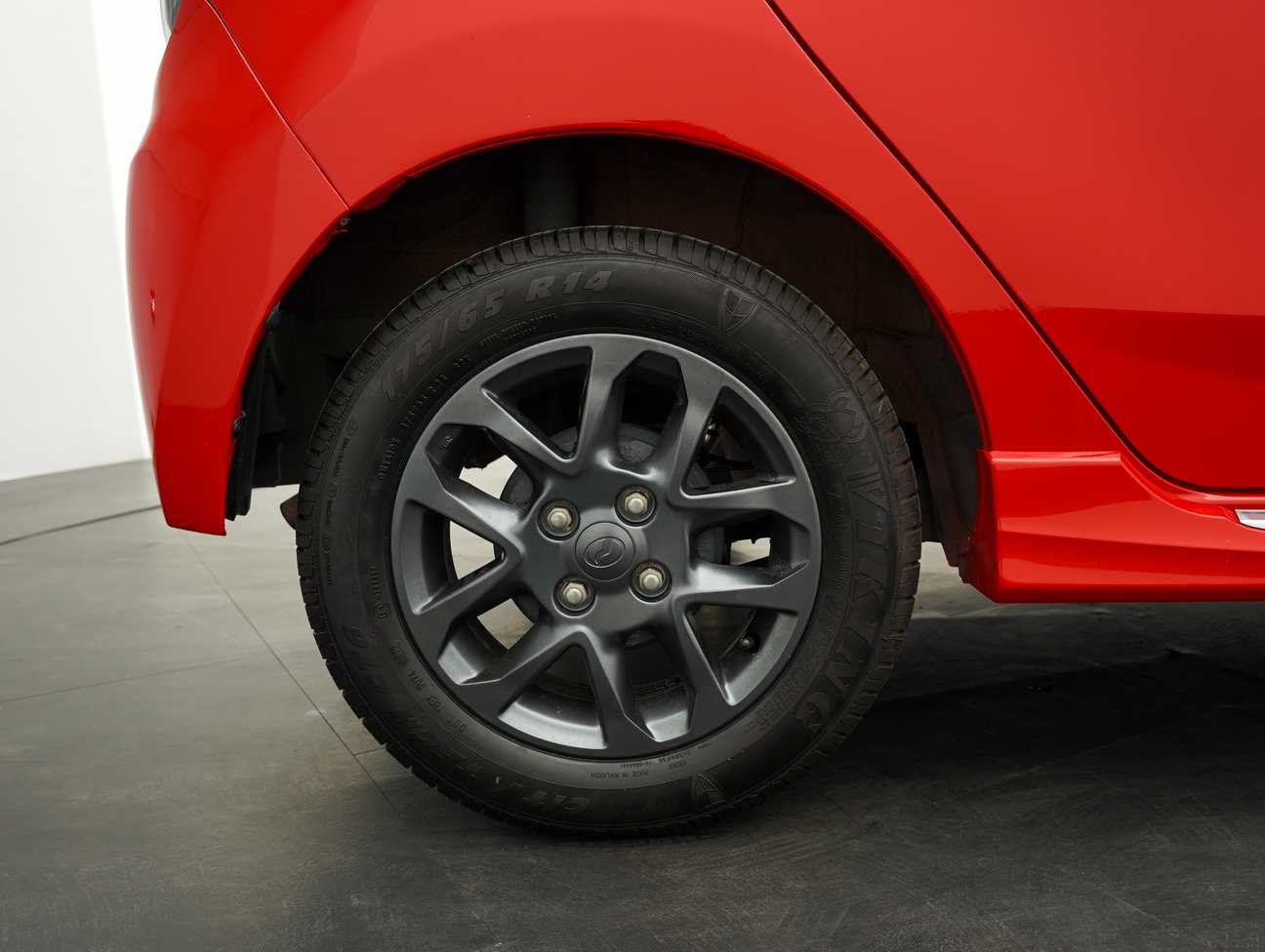 terpakai 2014 Perodua AXIA Advance 1.0