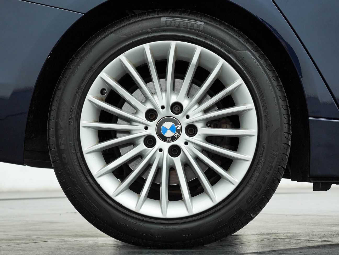 used 2017 BMW 318i Luxury 1.5