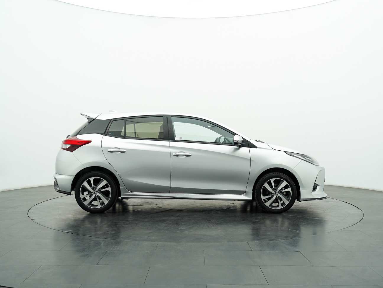 used 2022 Toyota Yaris E 1.5