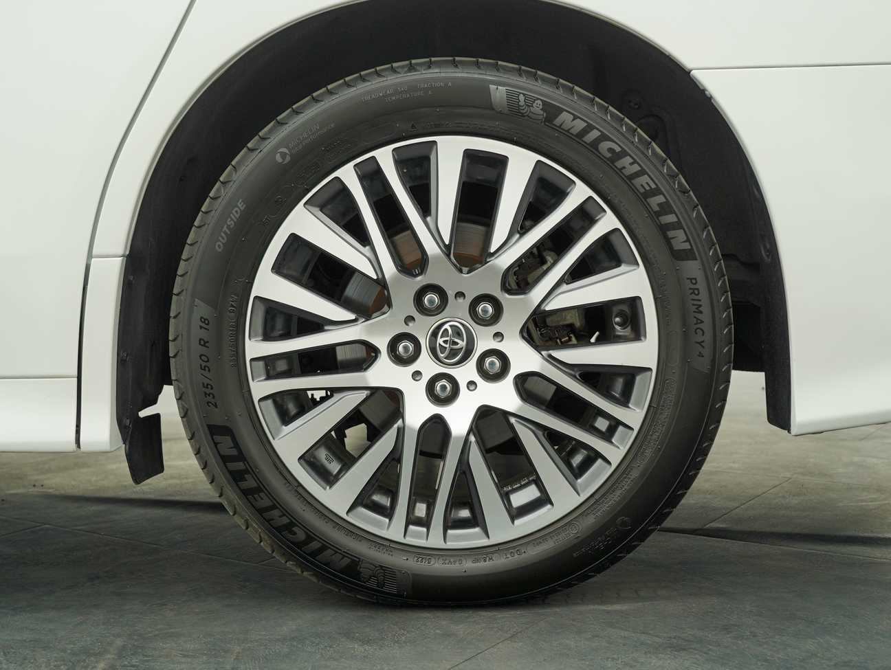 used 2016 Toyota Vellfire ZG 2.5