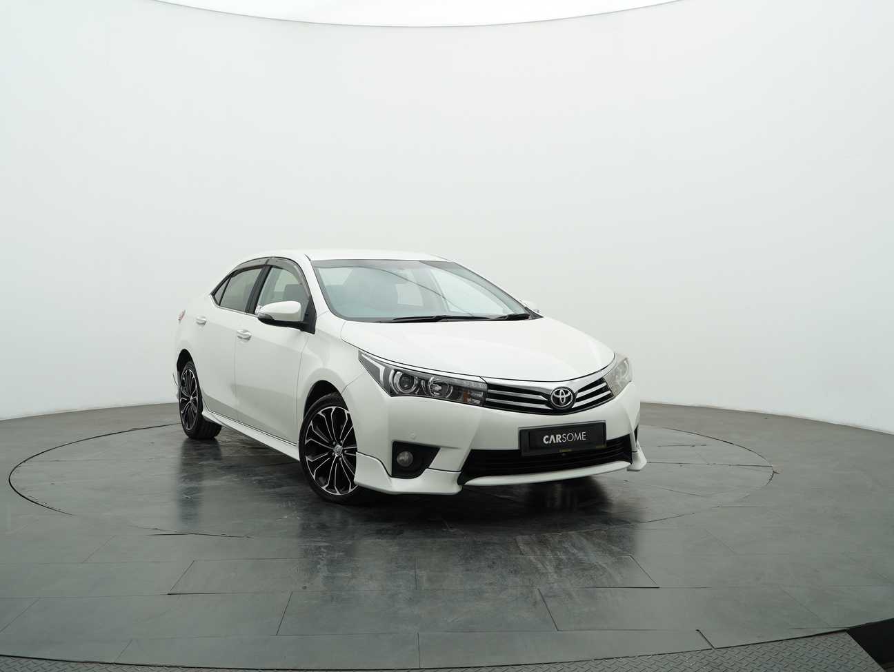 used 2015 Toyota Corolla Altis V 2.0
