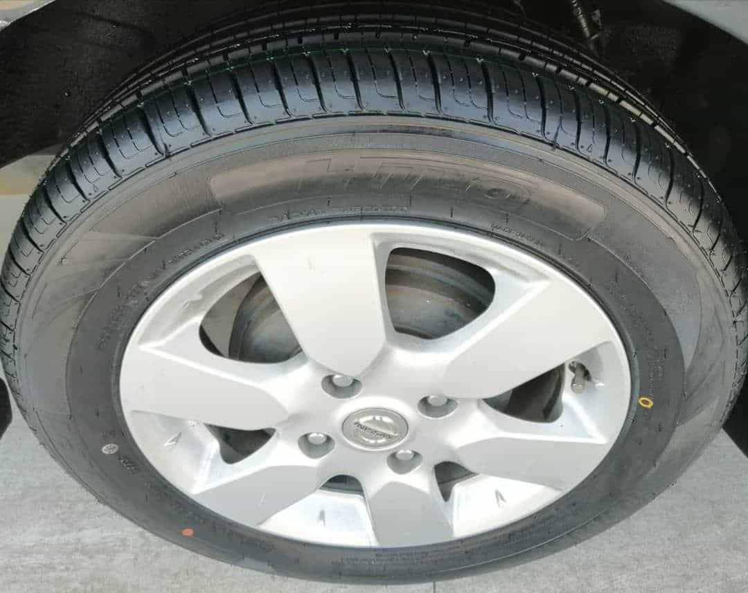 terpakai 2011 Nissan GRAND LIVINA CLASSIC/COMFORT 1.6