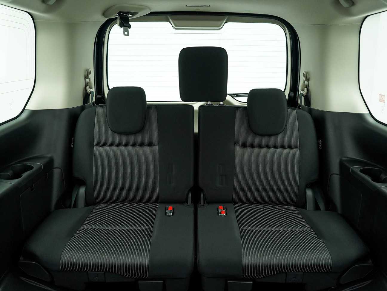 terpakai 2025 Nissan Serena S-Hybrid High-Way Star 2.0