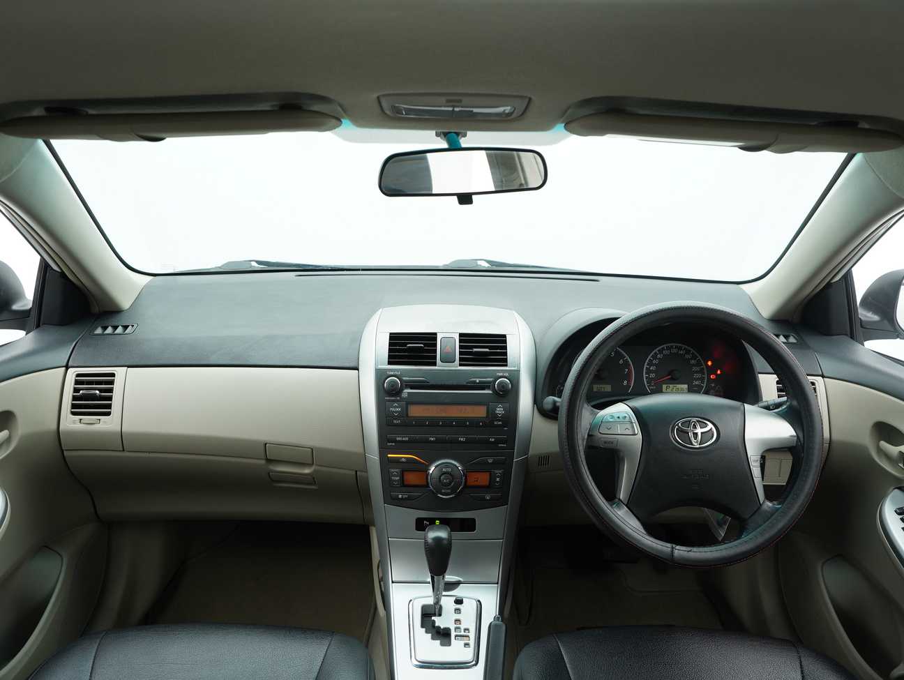 used 2012 Toyota Corolla Altis E 1.8