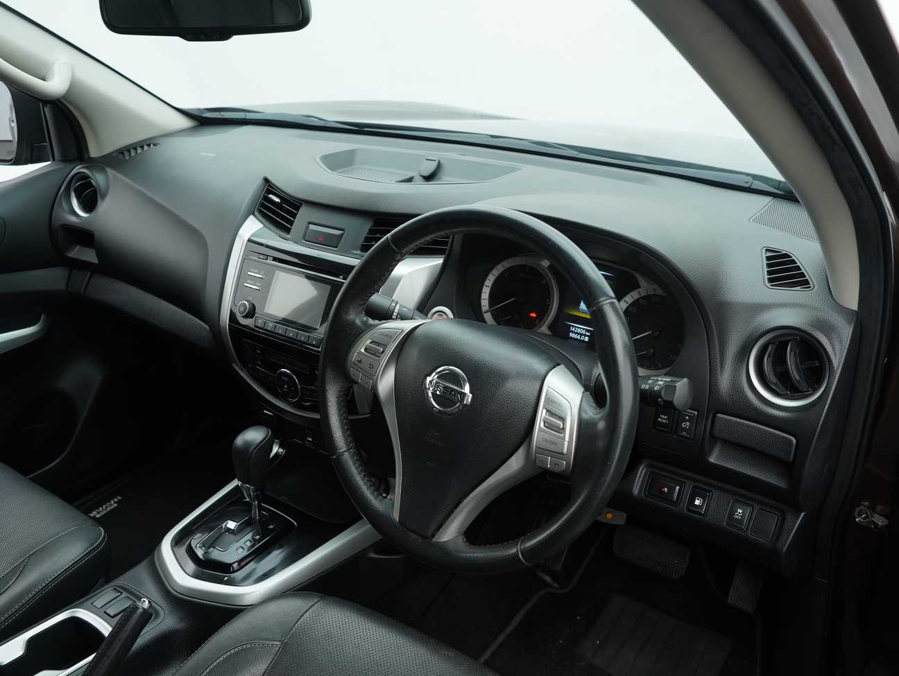 used 2017 Nissan Navara NP300 VL Dual Cab 2.5