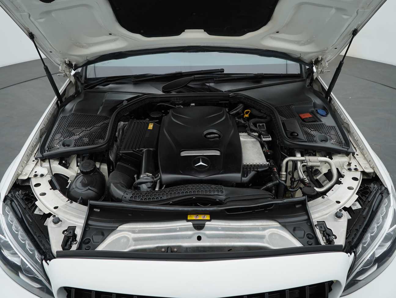 terpakai 2017 Mercedes-Benz C250 AMG Line 2.0
