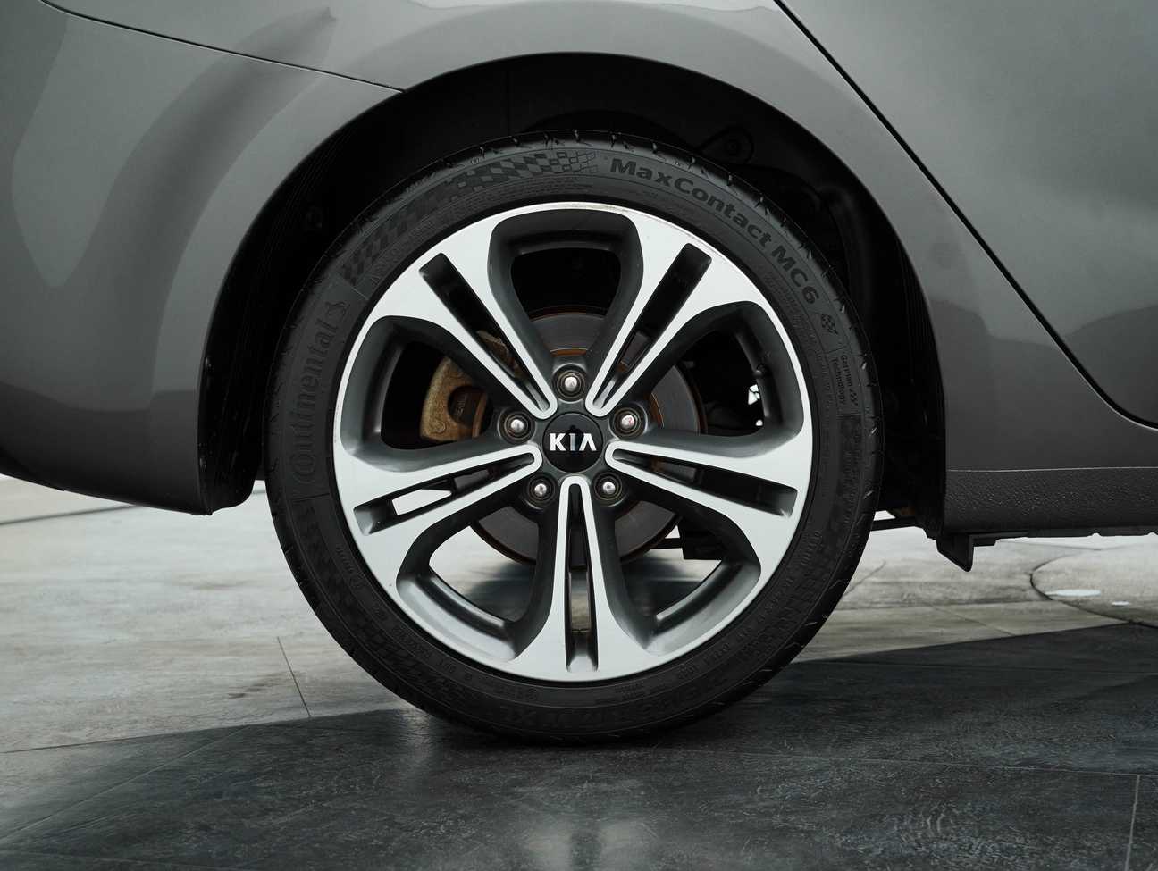 terpakai 2014 Kia Cerato  1.6