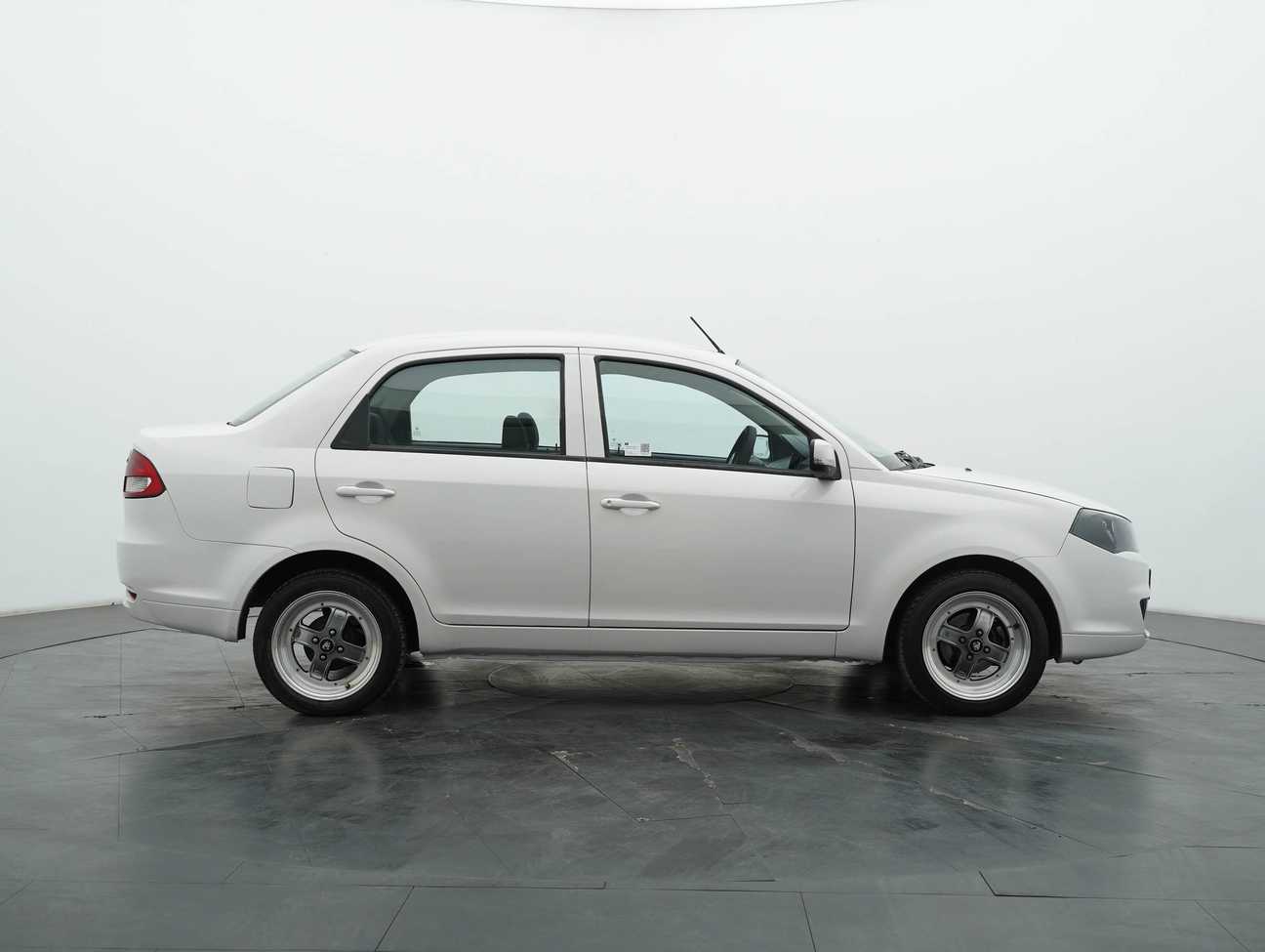 used 2014 Proton Saga FLX Executive 1.3