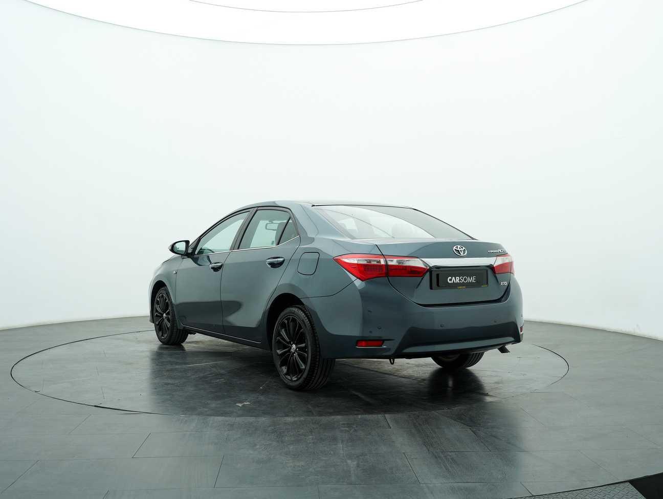 used 2014 Toyota Corolla Altis V 2.0