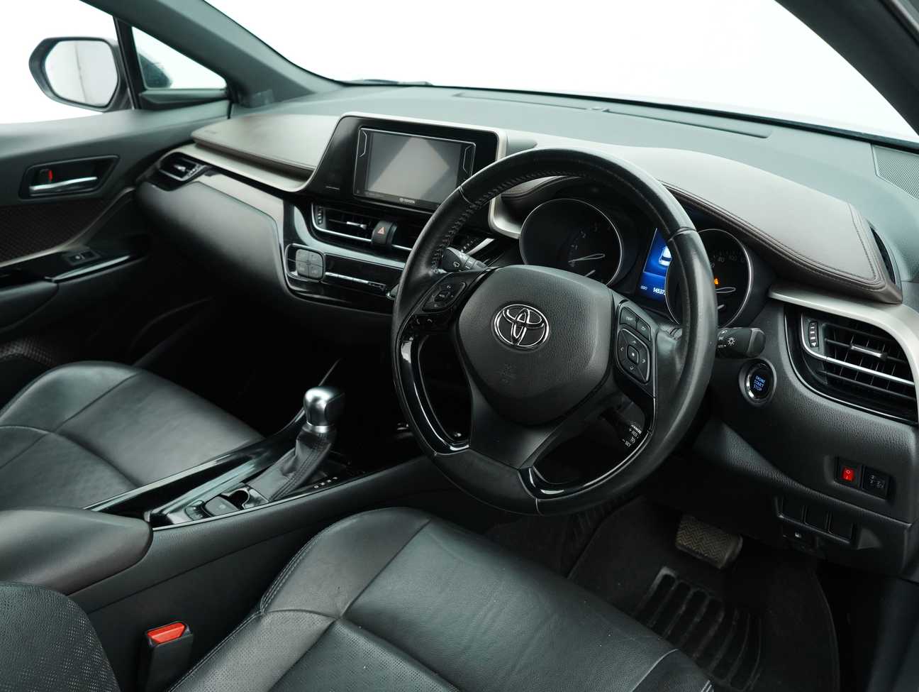 used 2018 Toyota C-HR  1.8