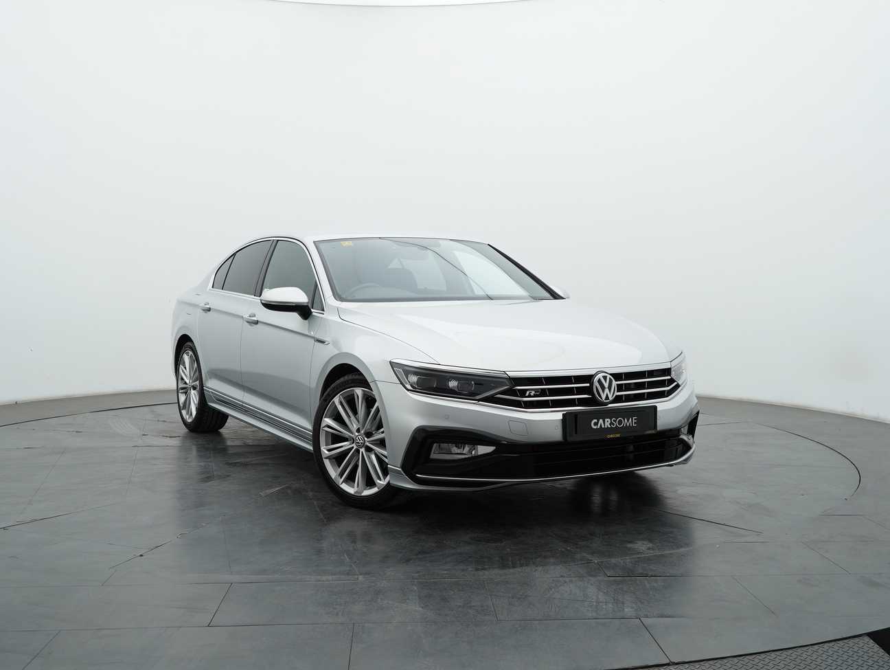 terpakai 2020 Volkswagen Passat R-Line 2.0