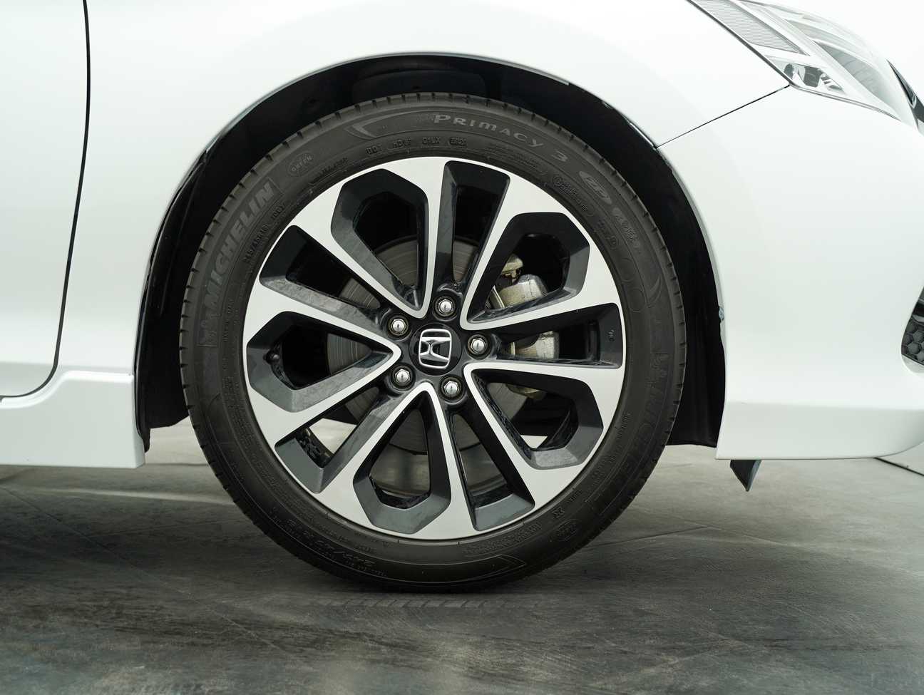 used 2018 Honda Accord VTi-L Advance 2.4