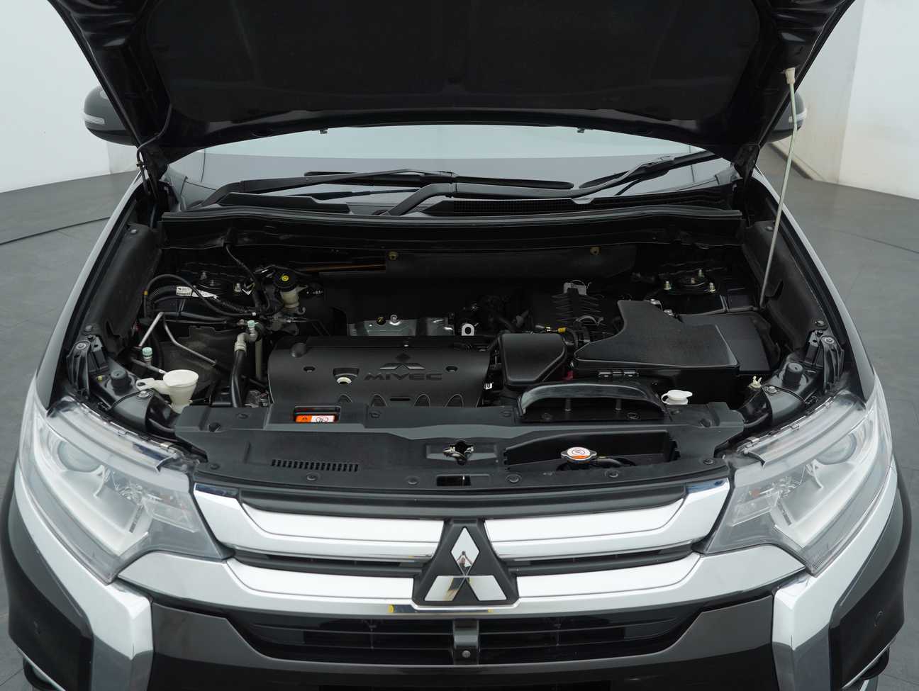 terpakai 2019 Mitsubishi Outlander  2.0