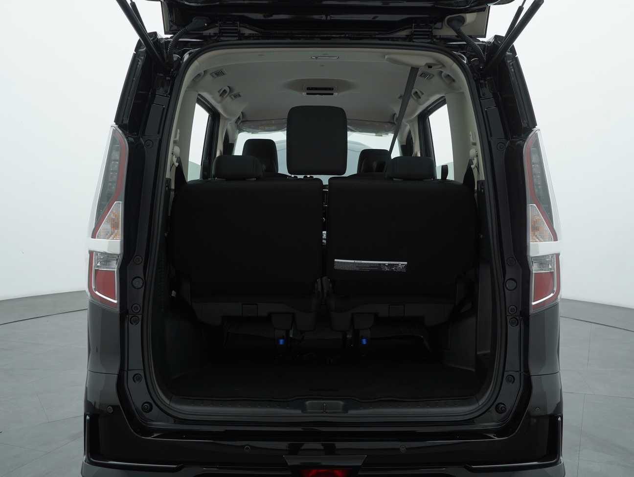 used 2025 Nissan Serena S-Hybrid High-Way Star 2.0