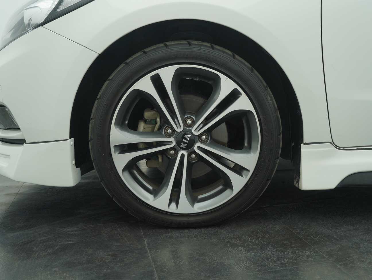 terpakai 2014 Kia Cerato  2.0