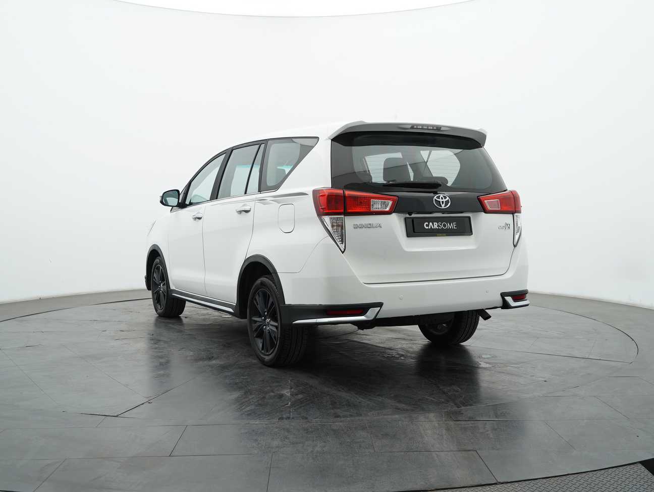 used 2018 Toyota Innova X 2.0
