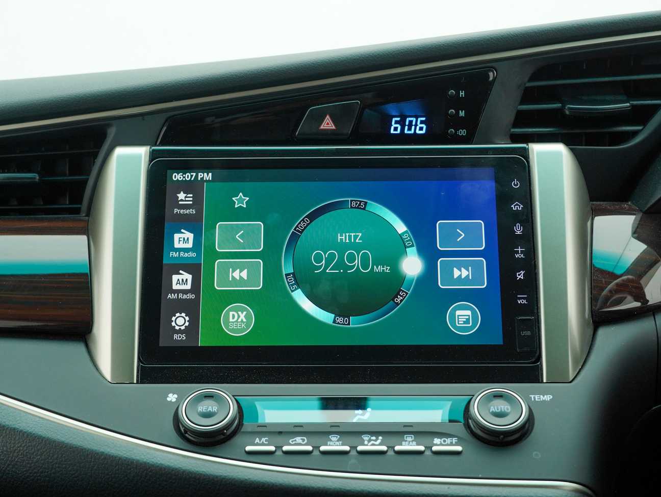 terpakai 2022 Toyota Innova G 2.0