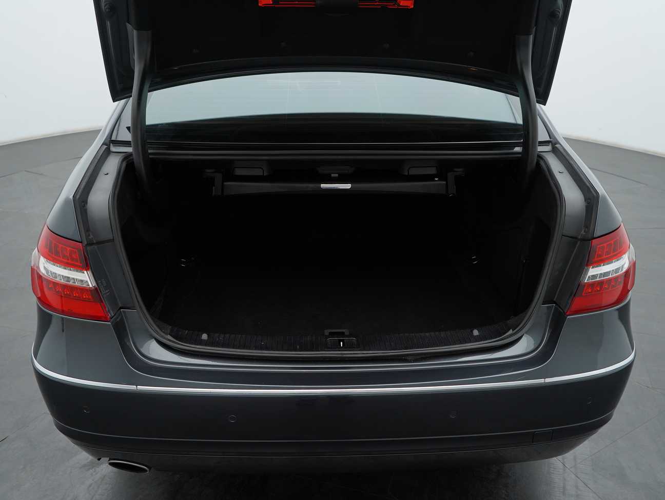used 2010 Mercedes-Benz E200 Elegance CGI 1.8