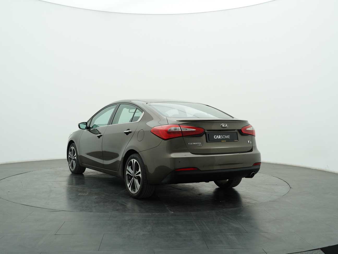 terpakai 2014 Kia Cerato  2.0