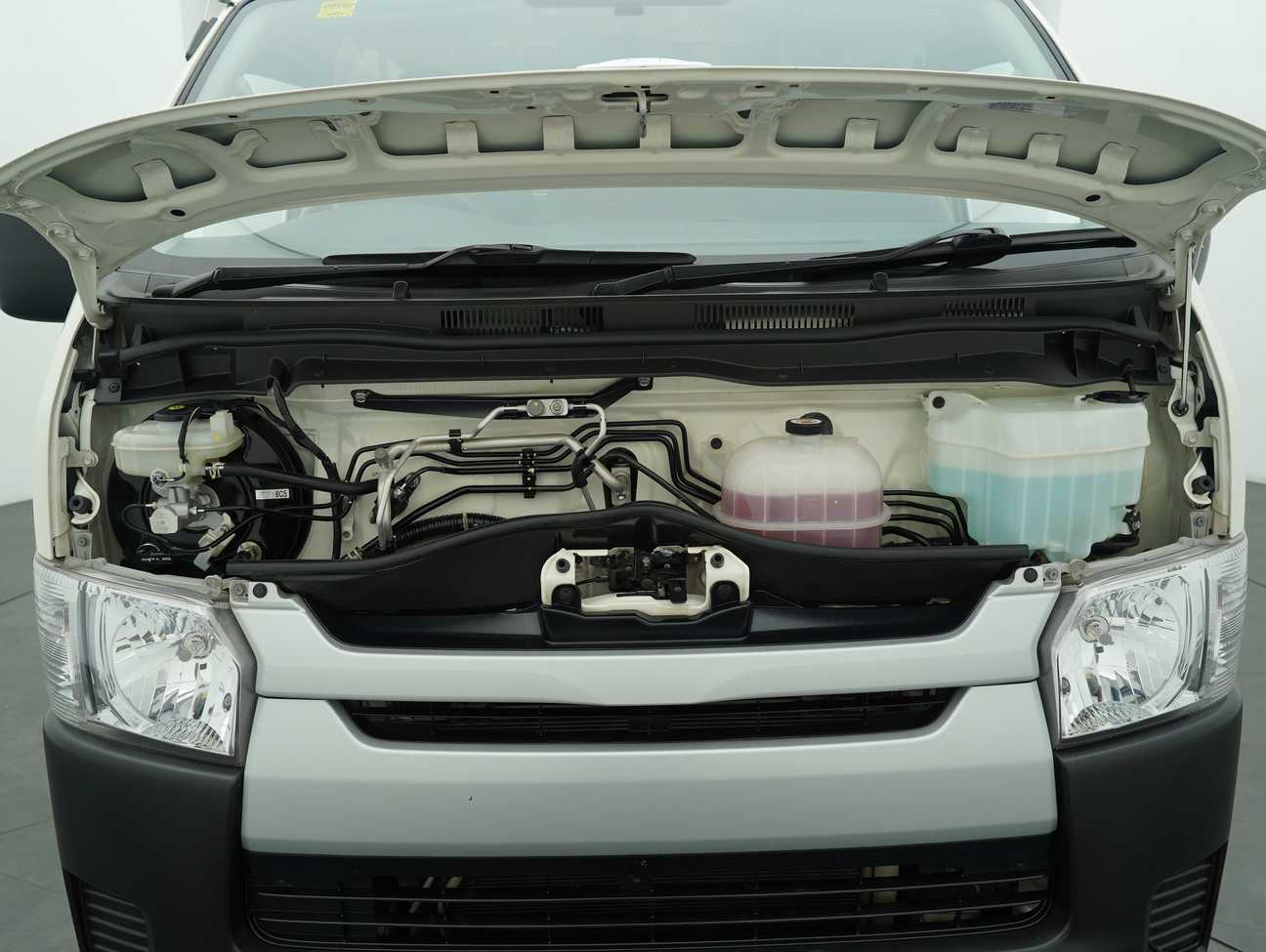 used 2022 Toyota Hiace Panel 2.5