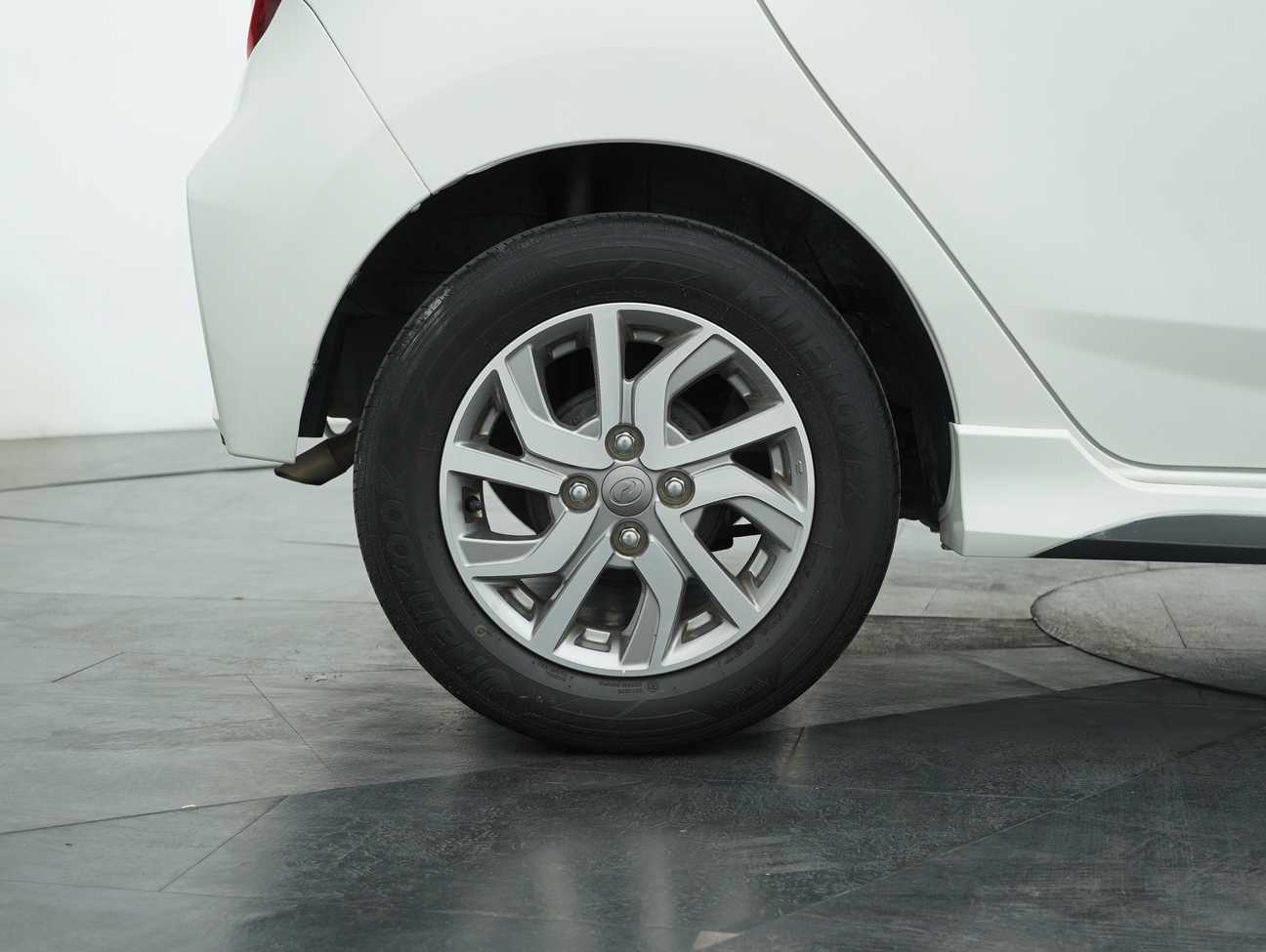 terpakai 2022 Perodua AXIA Advance 1.0