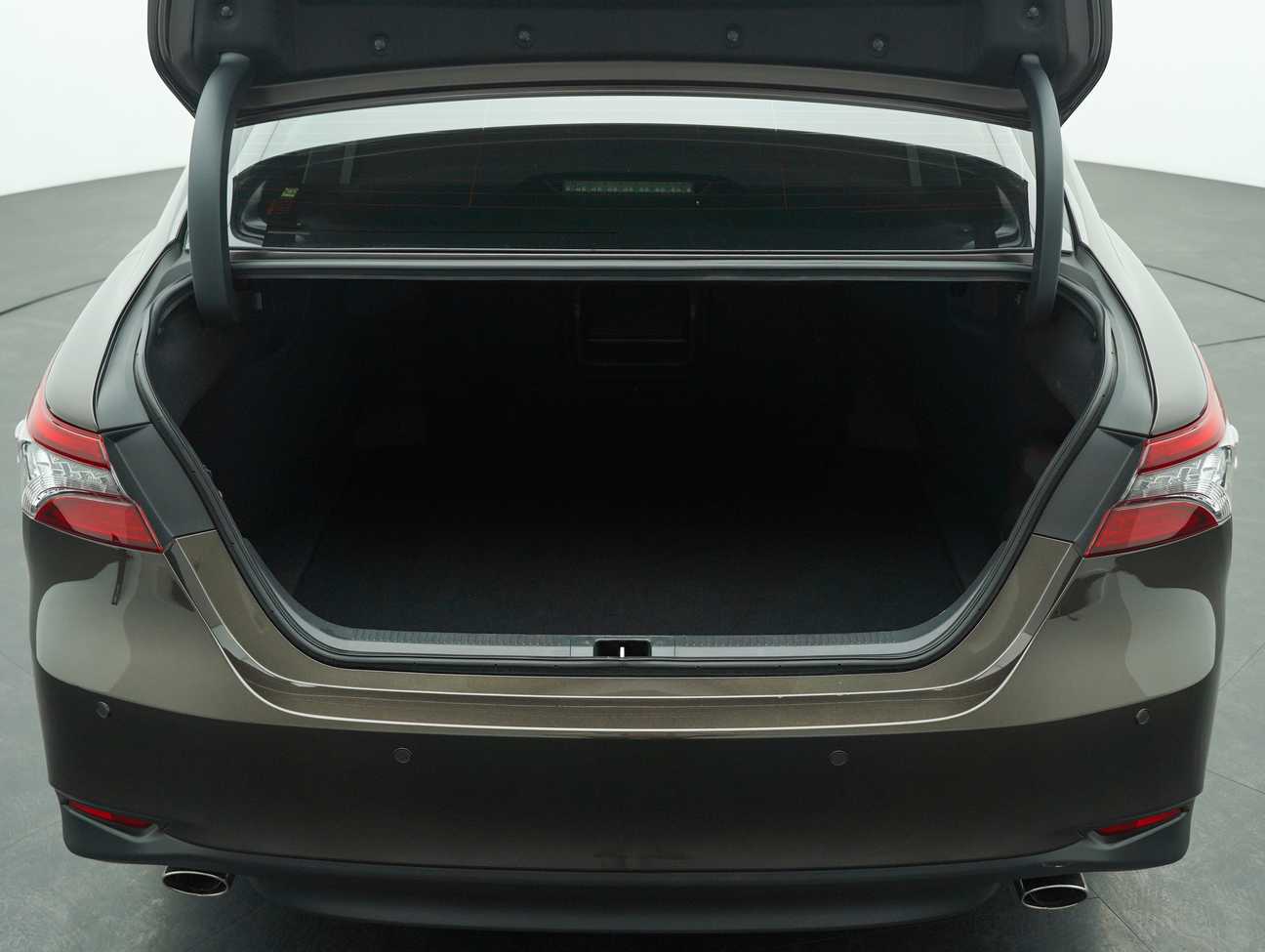 used 2023 Toyota Camry V 2.5