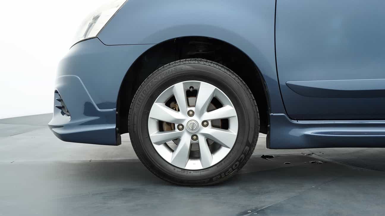 used 2014 Nissan GRAND LIVINA CLASSIC/COMFORT 1.8