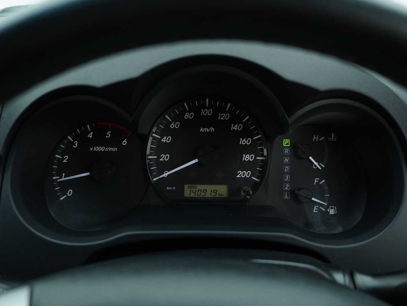 terpakai 2015 Toyota Hilux G TRD Sportivo VNT Dual Cab 2.5