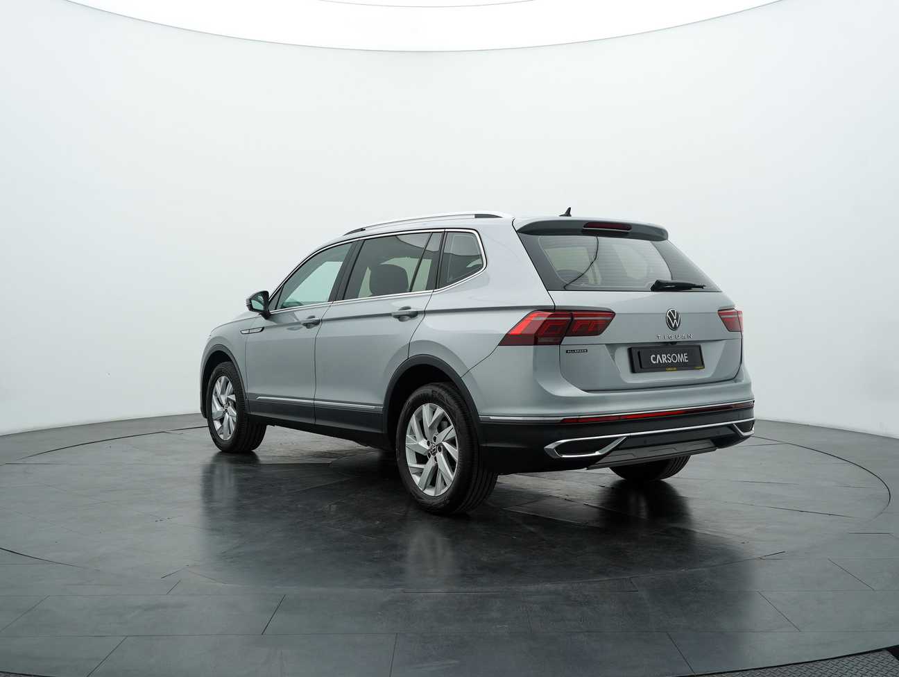 terpakai 2023 Volkswagen Tiguan Allspace Elegance 1.4