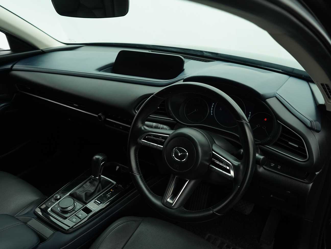 terpakai 2021 Mazda CX-30 SKYACTIV-G Core GVC Plus 2.0