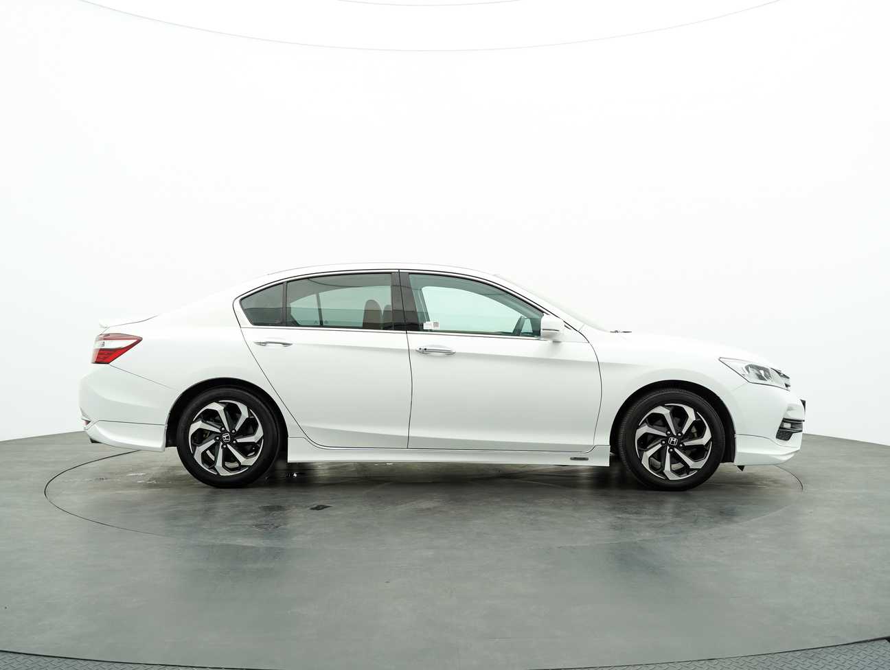 used 2017 Honda Accord i-VTEC VTi 2.0