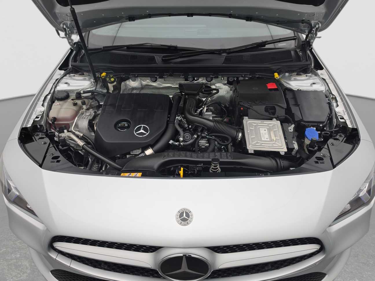 terpakai 2021 Mercedes-Benz CLA180 Base 1.3