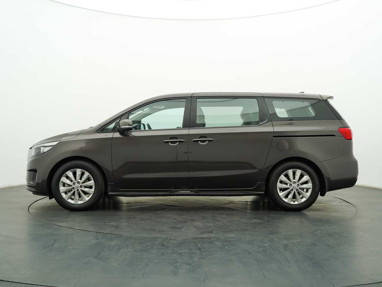 used 2017 Kia Grand Carnival CRDi 2.2