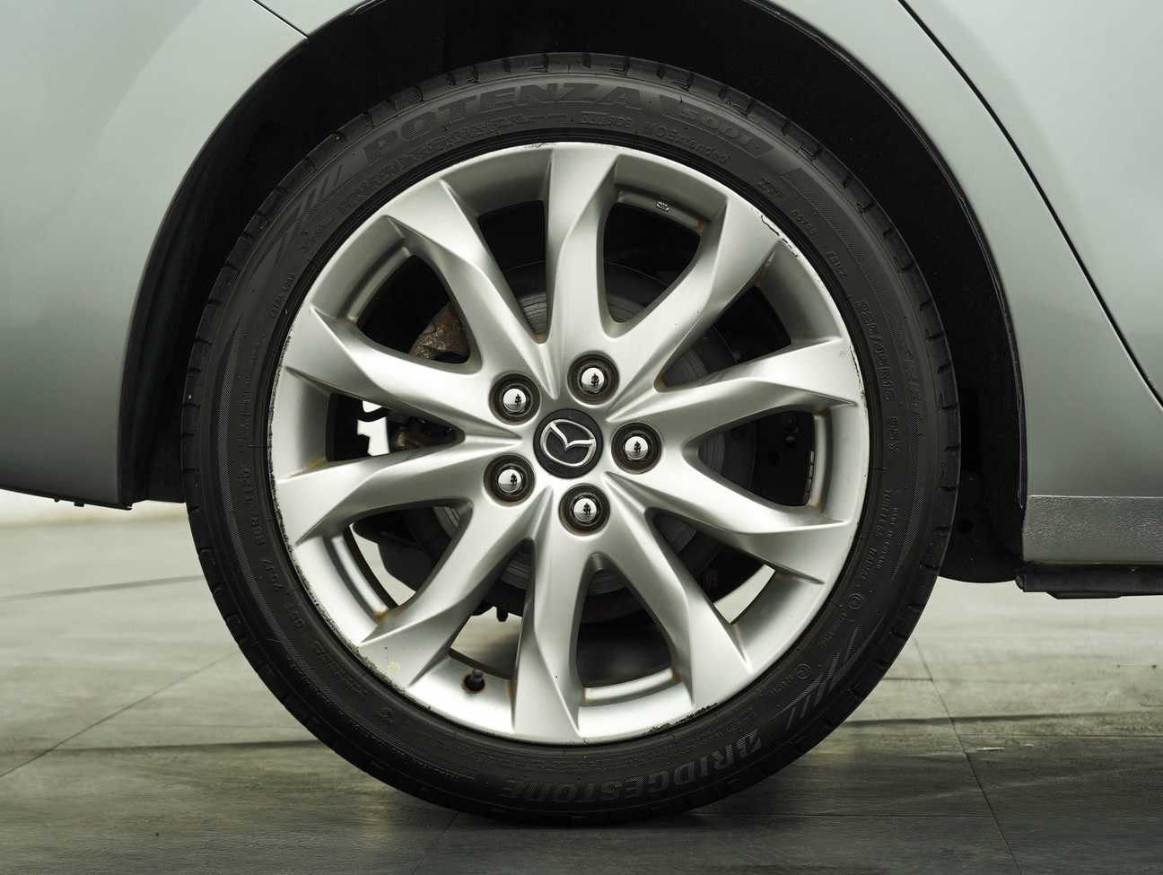 terpakai 2015 Mazda 3 SKYACTIV-G High 2.0