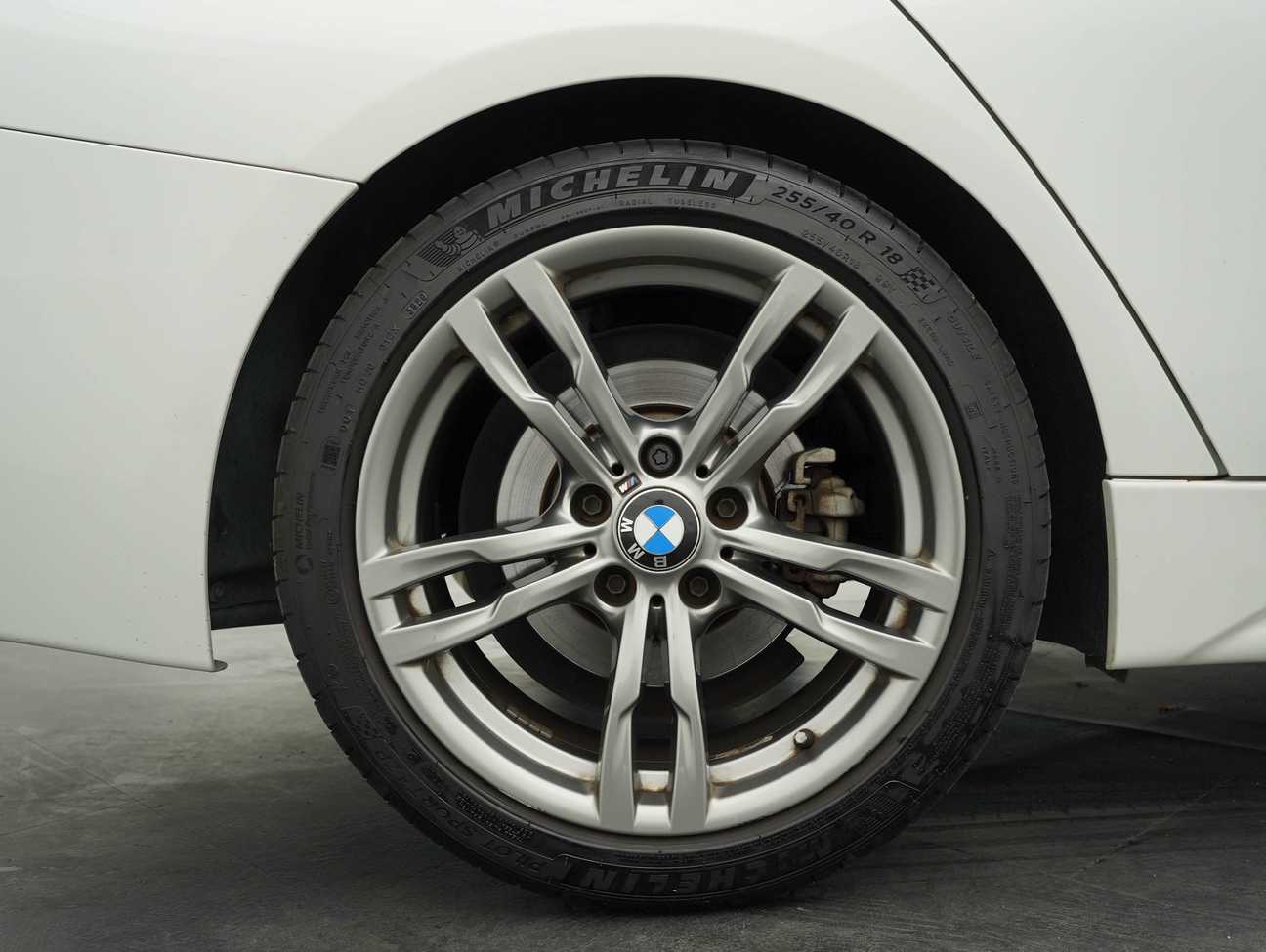 used 2018 BMW 330e M Sport 2.0